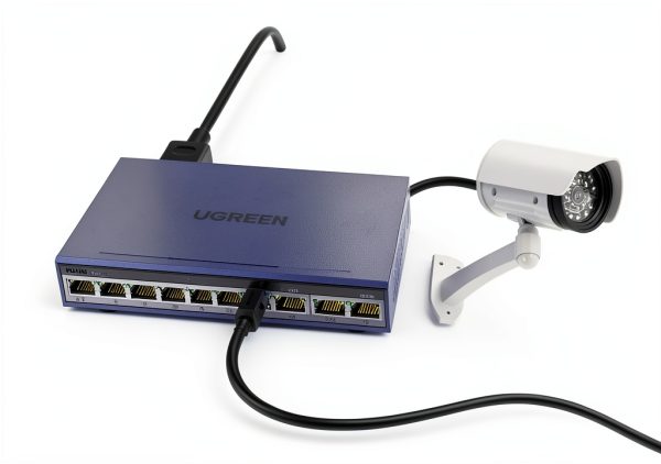 UGreen 8-Port PoE Switch for Home Office-3